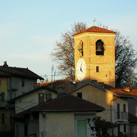 לינה וארוחת בוקר Gassino Torinese Il Cortiletto Dei Capperi מראה חיצוני תמונה