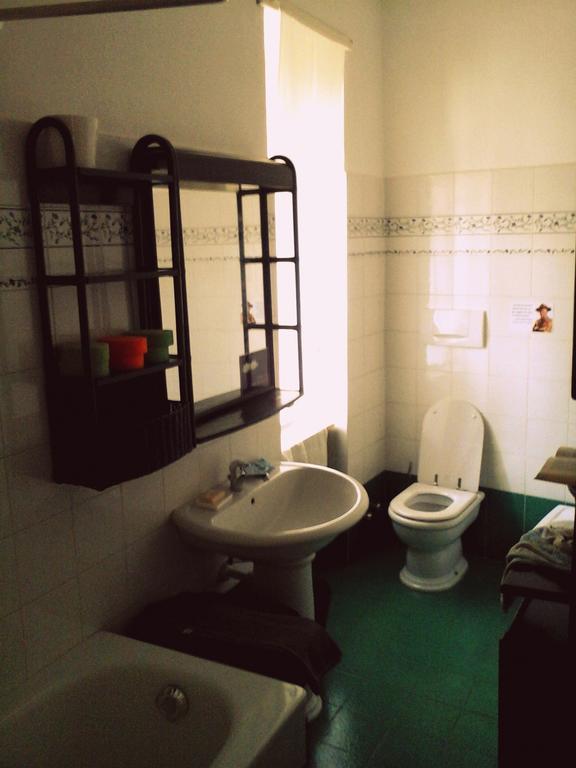 לינה וארוחת בוקר Gassino Torinese Il Cortiletto Dei Capperi חדר תמונה