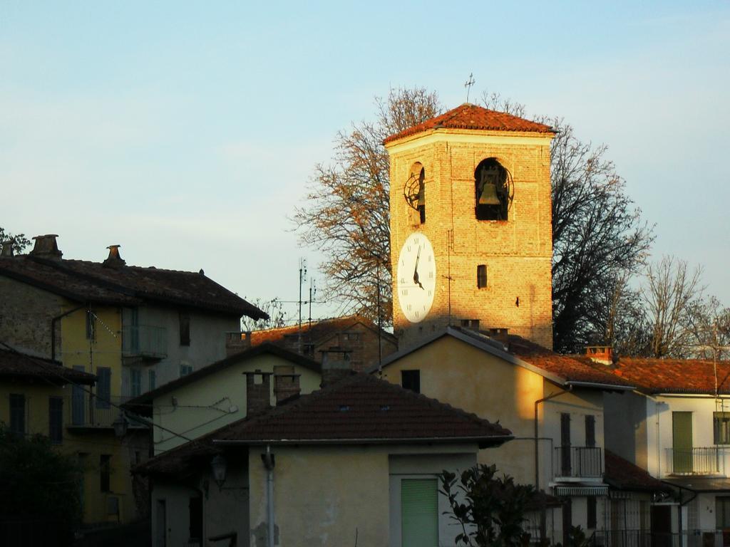 לינה וארוחת בוקר Gassino Torinese Il Cortiletto Dei Capperi מראה חיצוני תמונה