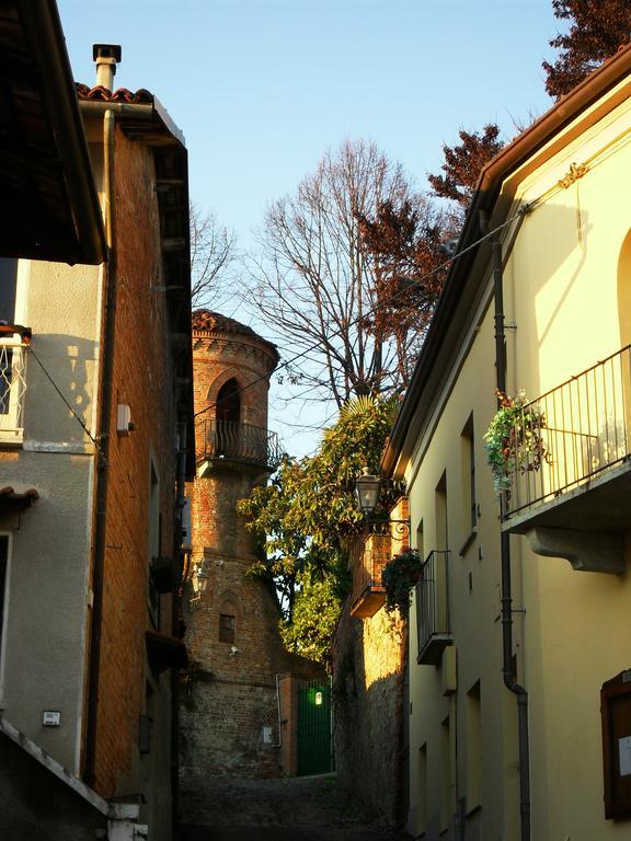 לינה וארוחת בוקר Gassino Torinese Il Cortiletto Dei Capperi מראה חיצוני תמונה