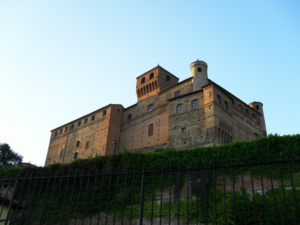לינה וארוחת בוקר Gassino Torinese Il Cortiletto Dei Capperi מראה חיצוני תמונה